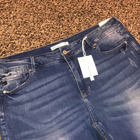 KanCan Mid Rise Slim Bootcut Jeans with Stretch | NWT! - Picture 3 of 6